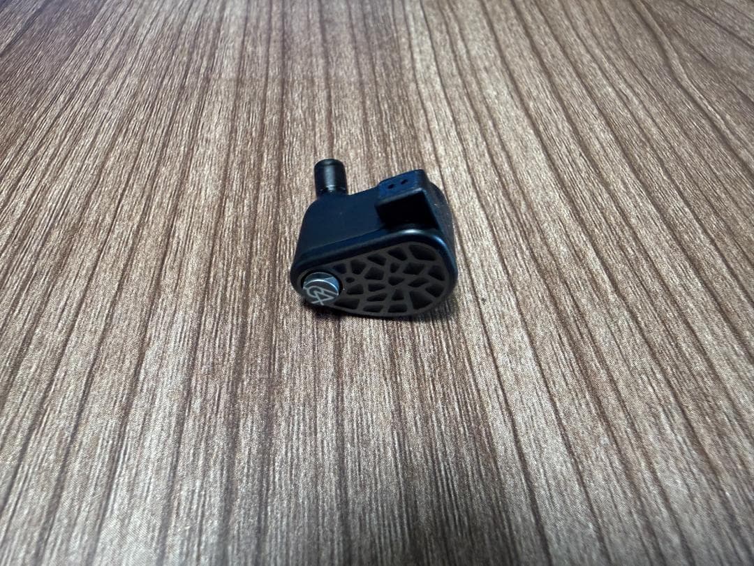 イヤホン 64audio u18s