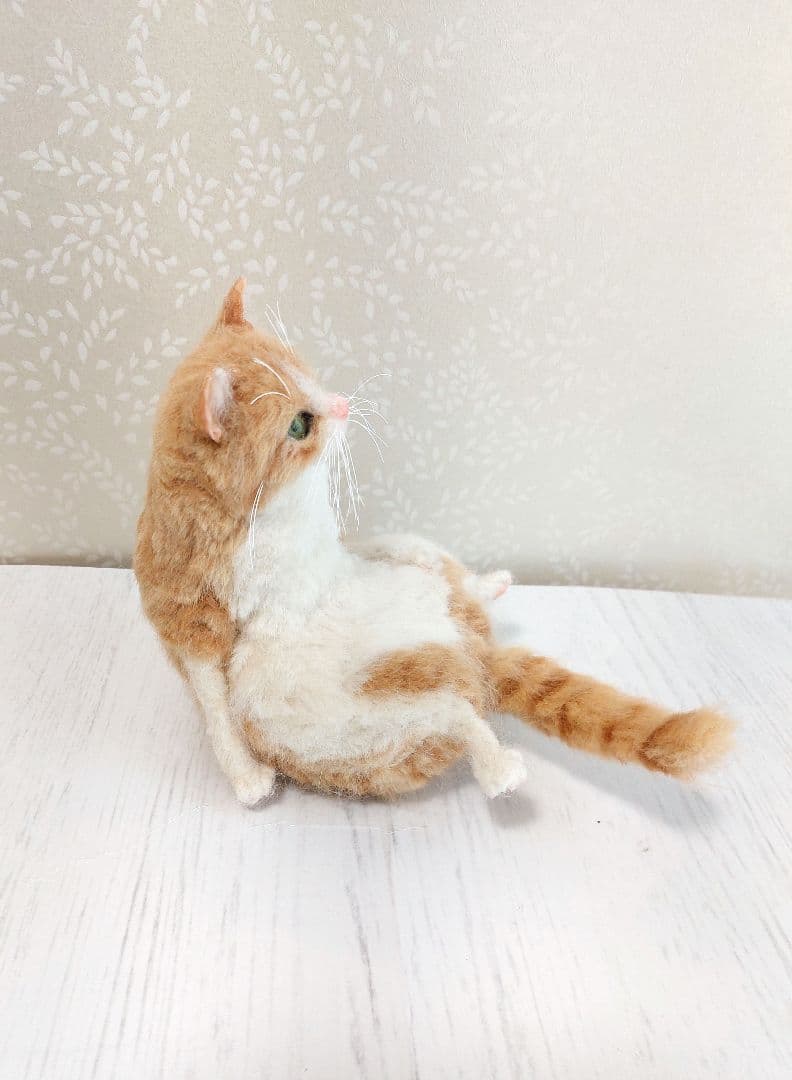 A*I様 羊毛フェルト　猫(茶トラ／白)