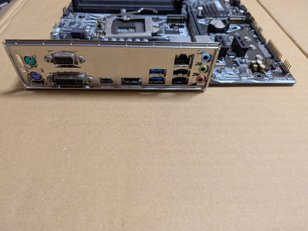 s*a様 Win10認証済マザボ B250M-A、i5-6500T、GTX 97