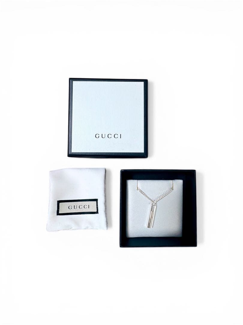 GUCCI Gロゴ　シルバーネックレス