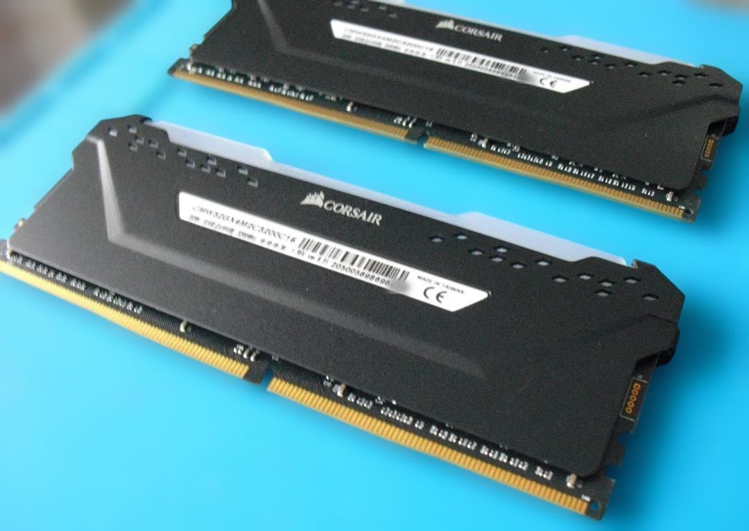 メモリー CORSAIR VENGEANCE RGB PRO DDR4-3200