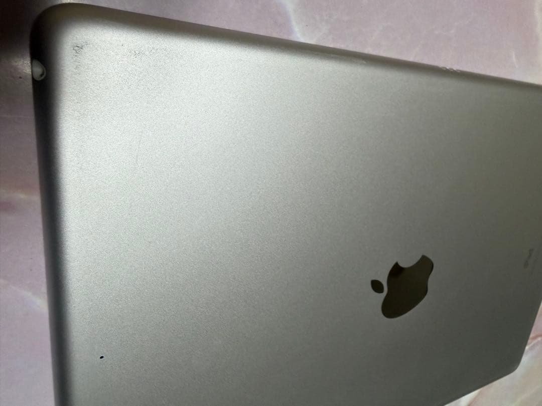 【明日発送】Apple iPad 9世代 Wi-Fiモデル 64GB シルバー