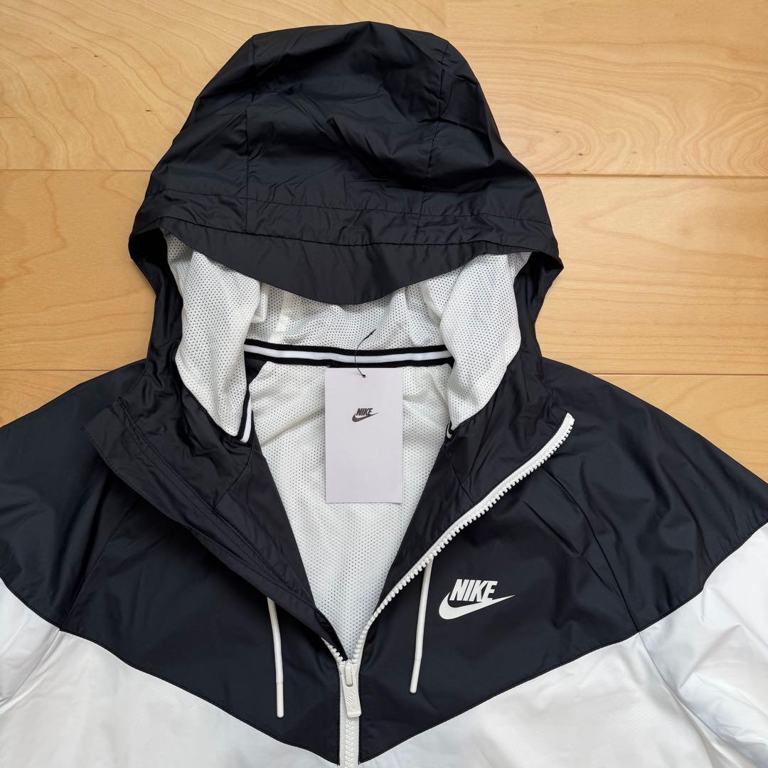 NIKEナイキ　ウィンドブレーカー　ウィンドランナージャケット　黒　白　XL新品