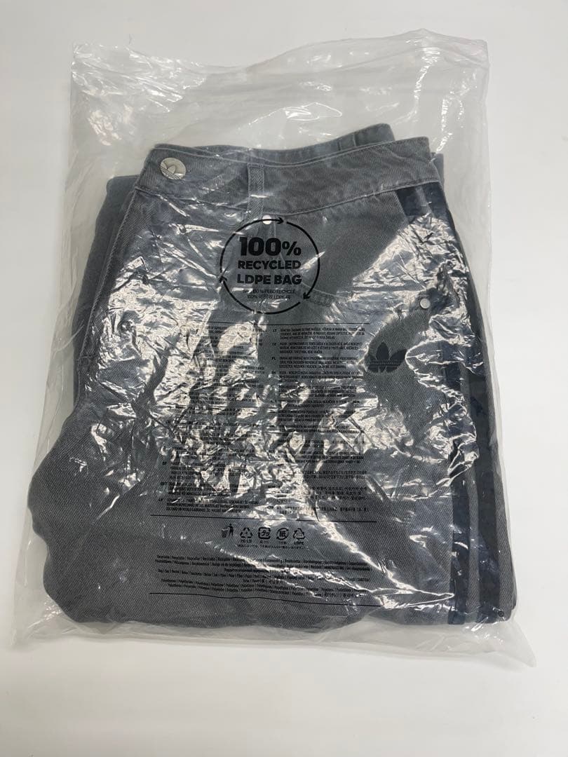 新品31】当日発送⭐️アディカラー デニム ADILENIUM パンツ　グレー