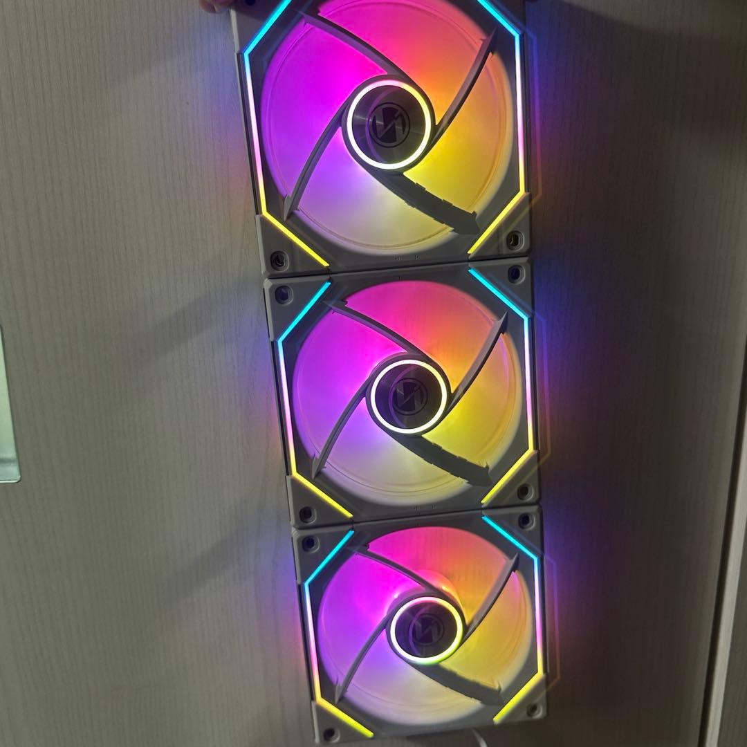 し*ん様 LIAN LI UNI FAN SL-INF120 RGB 動作確認済