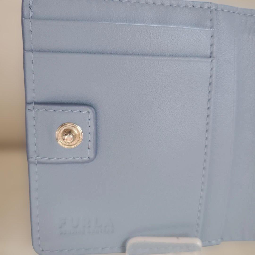 ☆未使用☆FURLA☆二つ折り財布☆ チューベローズ☆ライトブルー☆人気。