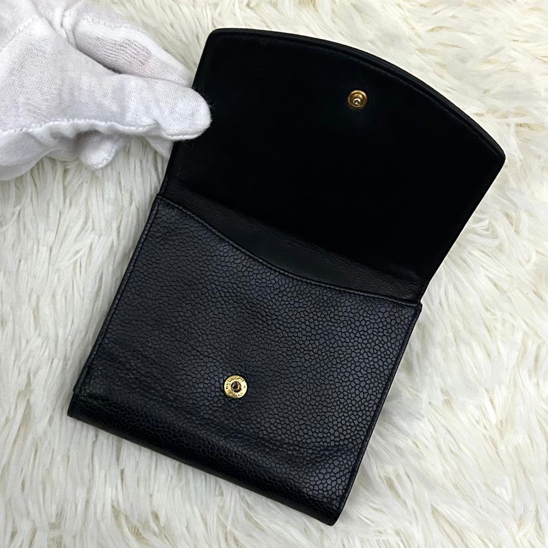 【美品】CHANEL キャビアスキン ココマーク 二つ折り財布 ブラック
