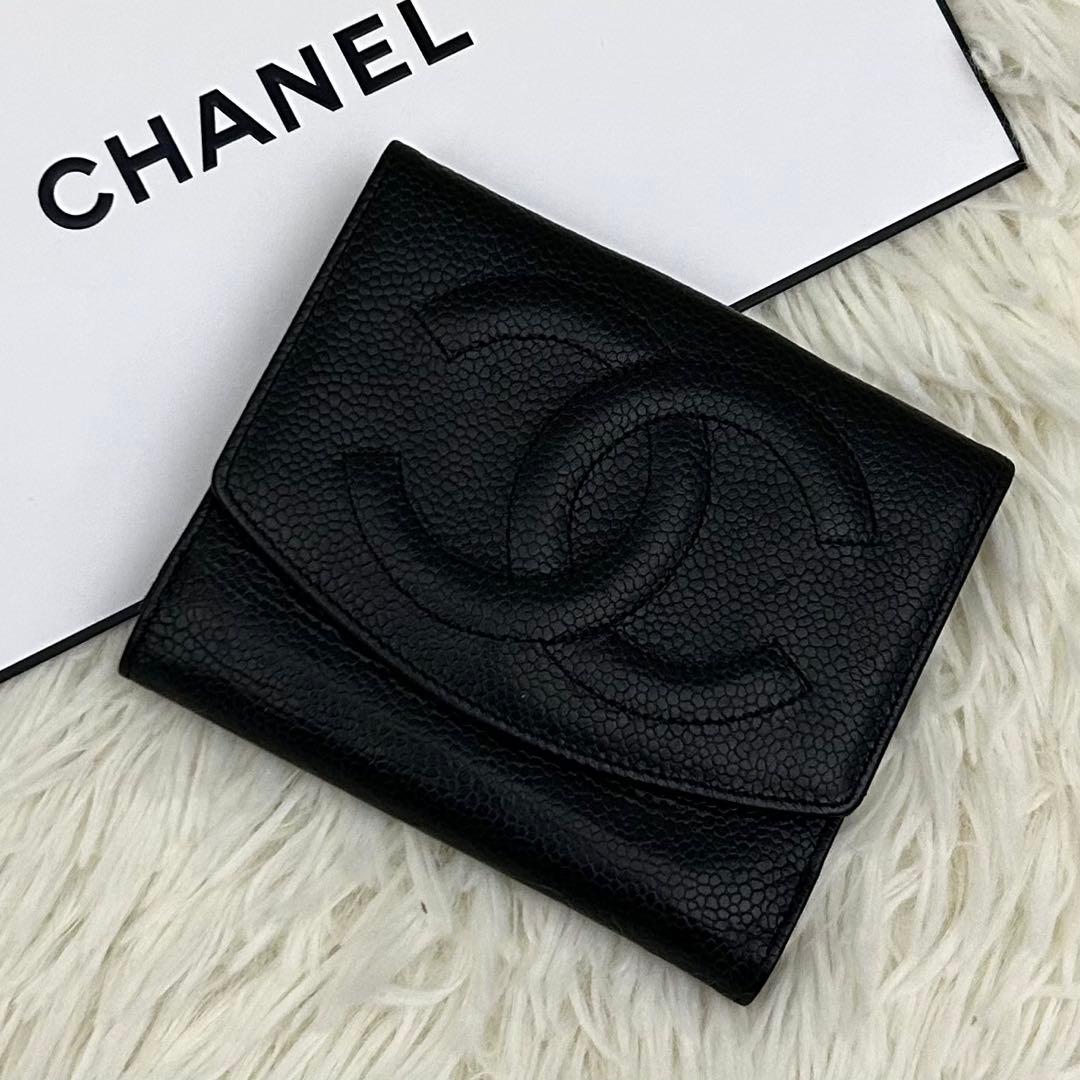 【美品】CHANEL キャビアスキン ココマーク 二つ折り財布 ブラック