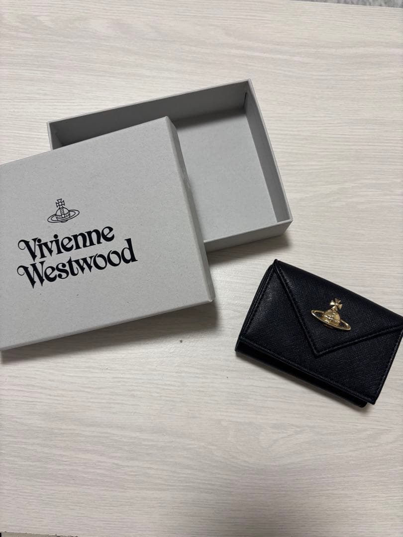 【箱付き】Vivienne Westwood 三つ折り財布 ブラック