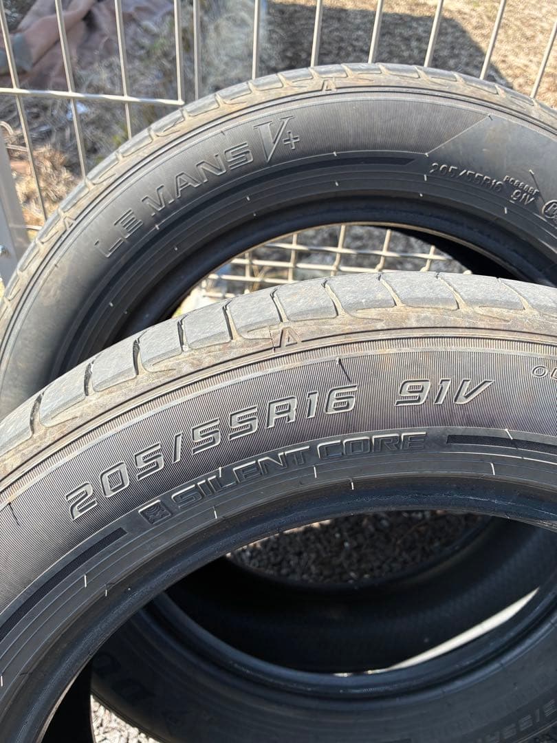 ❶ 205 55 R16 ダンロップ　ルマン　2024年製　2本　バリ溝　送料込