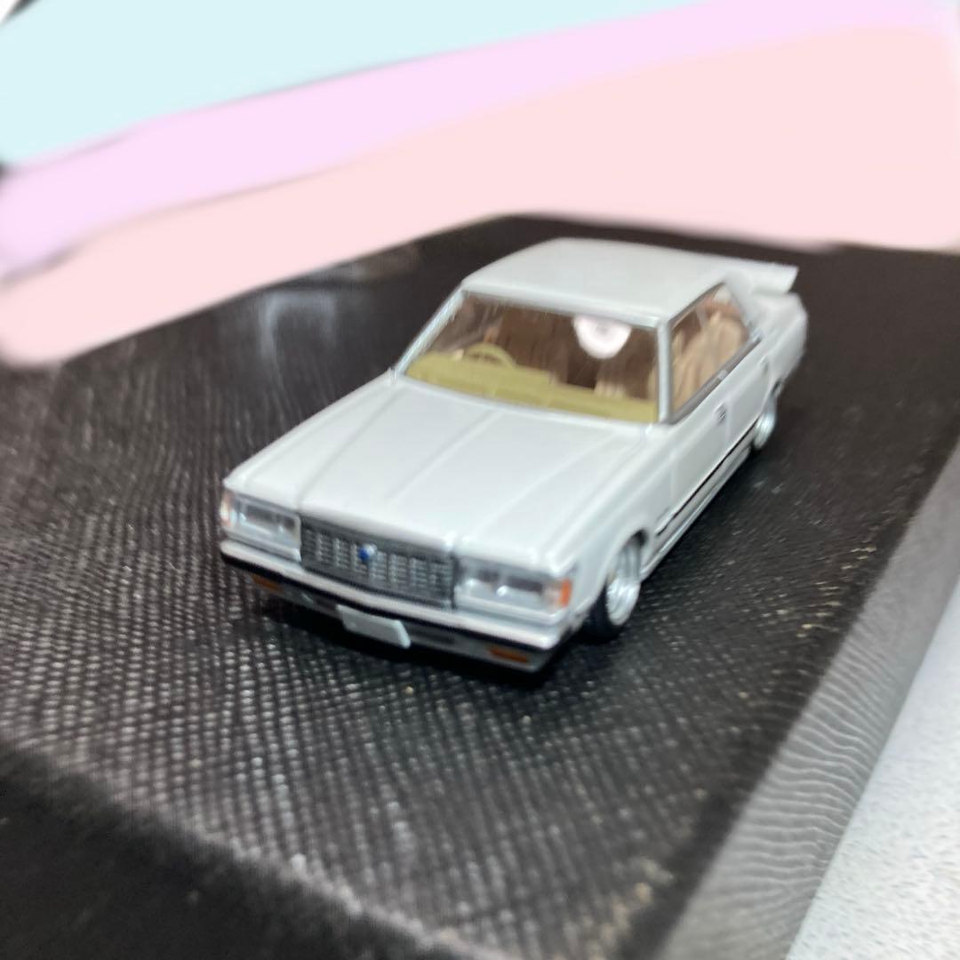 トミカリミテッドヴィンテージ　ネオ　TOYOTAクラウン　改