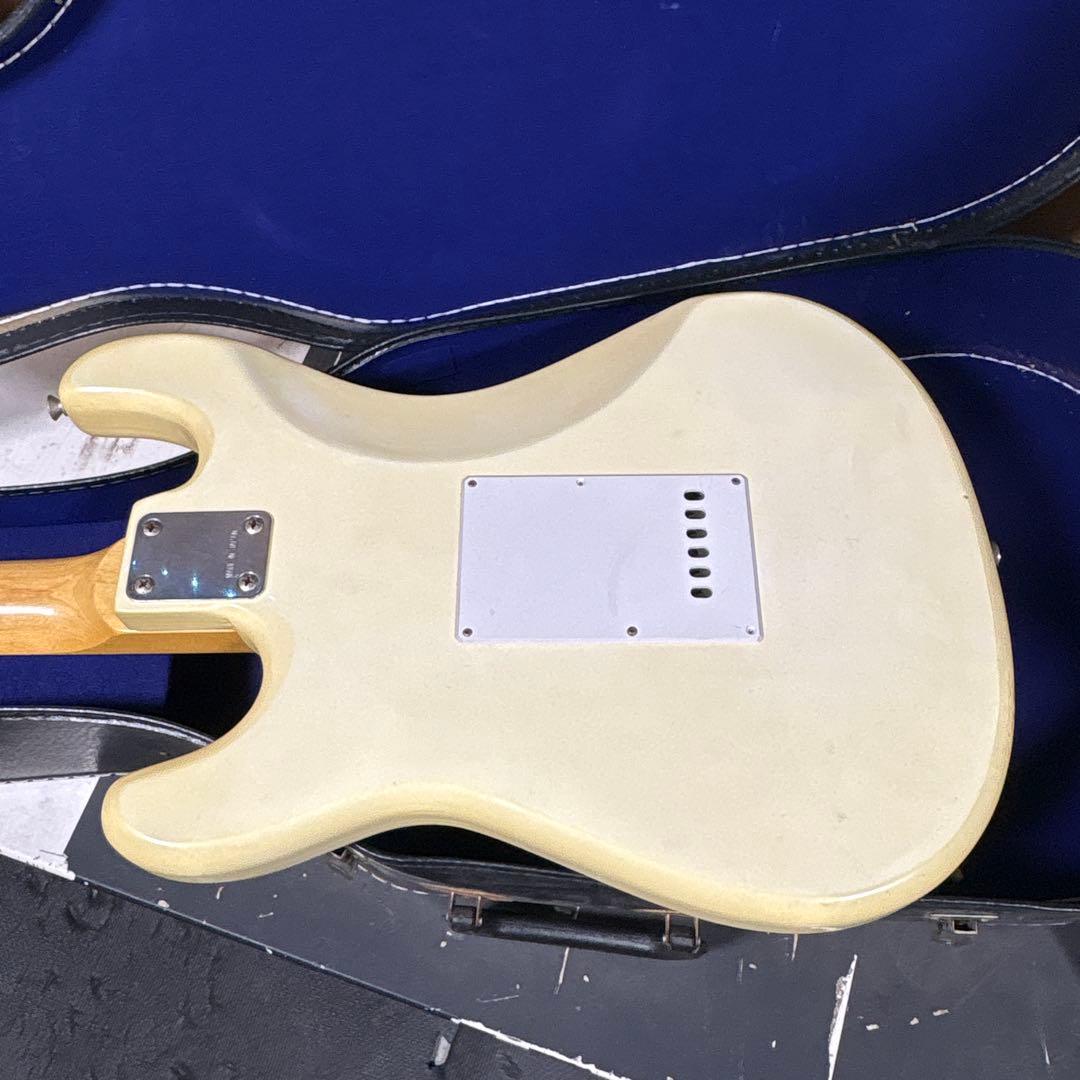 H*e様 エレキギター　gibson?