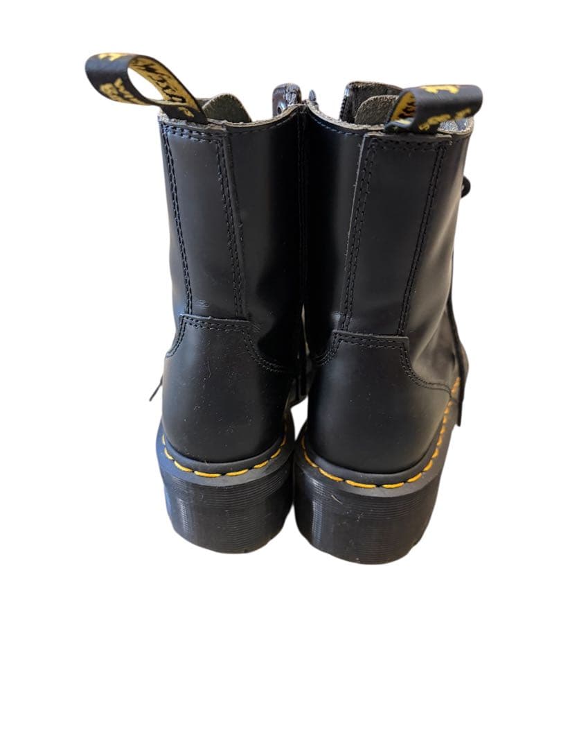 Dr. Martens Jadon 8ホールブーツ