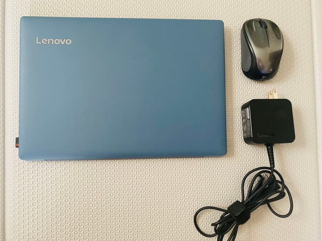 Lenovo 13.3インチ ノートPC ブルー