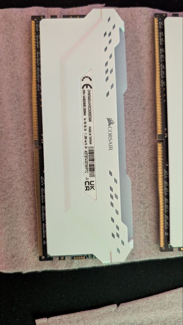 メモリー CORSAIRDDR4-3200MHz VENGEANC RGB PRO16GB