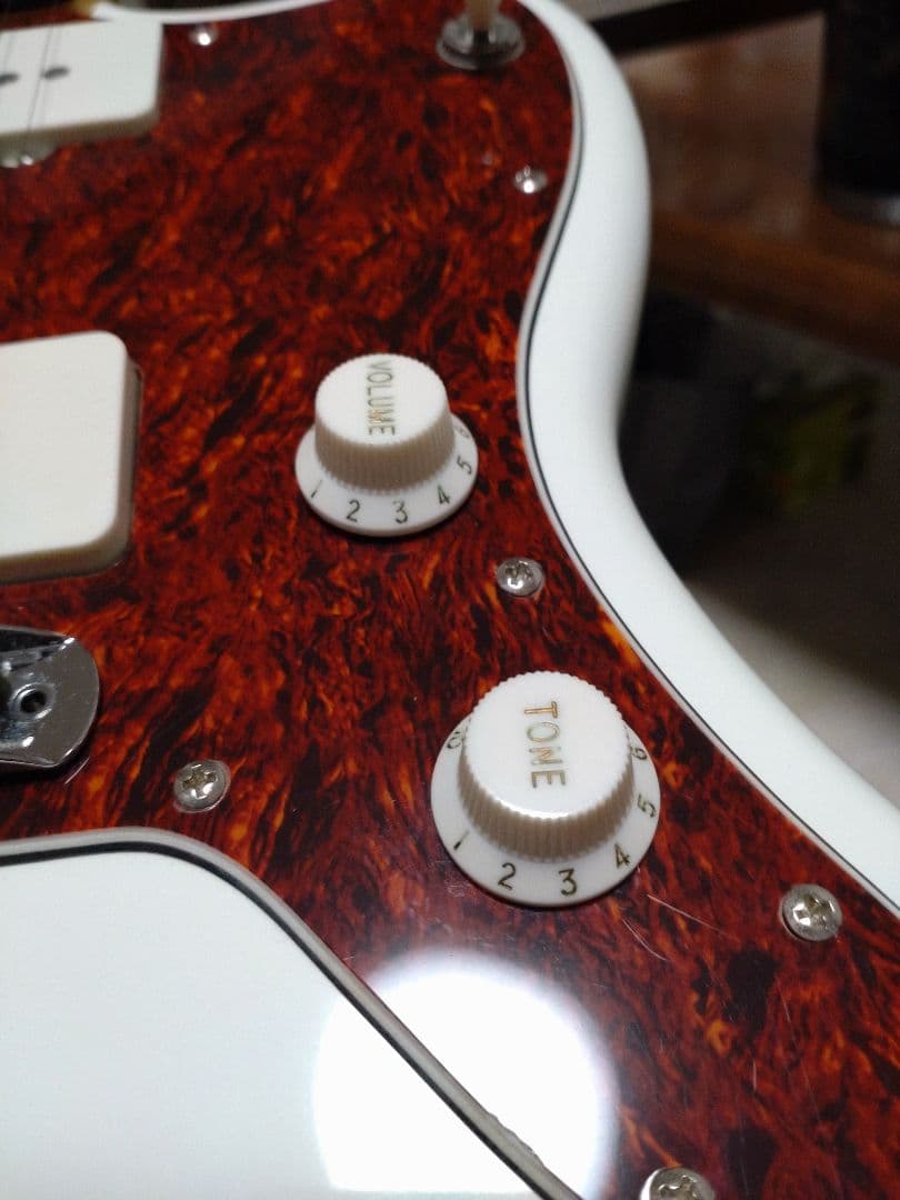 Squier Jazzmaster ホワイト　美品　おまけ付き