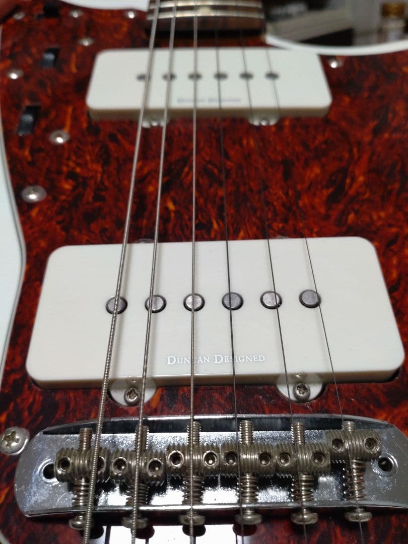 Squier Jazzmaster ホワイト　美品　おまけ付き