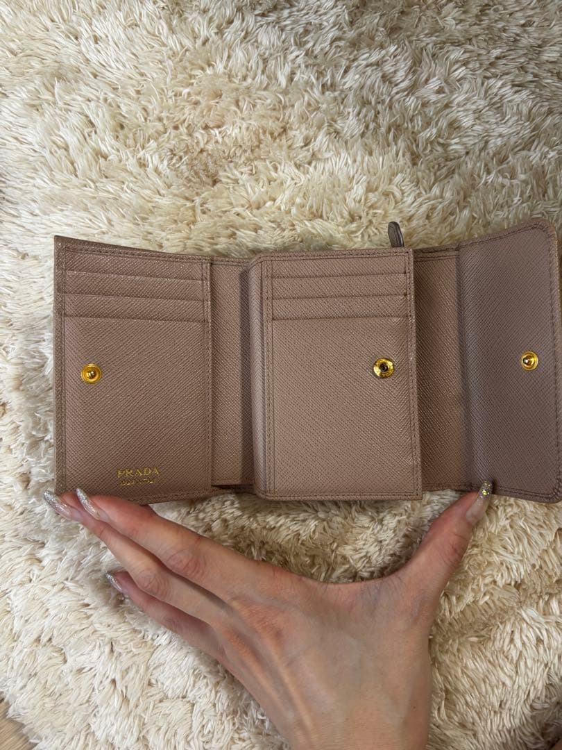 PRADA サフィアーノレザー 三つ折り財布 ベージュ