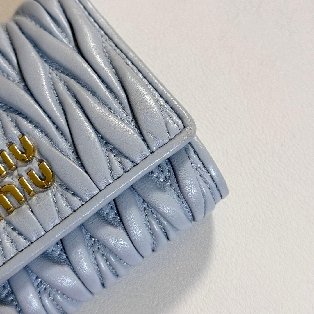 正規品 miumiu マテラッセレザー 財布 パールグレー