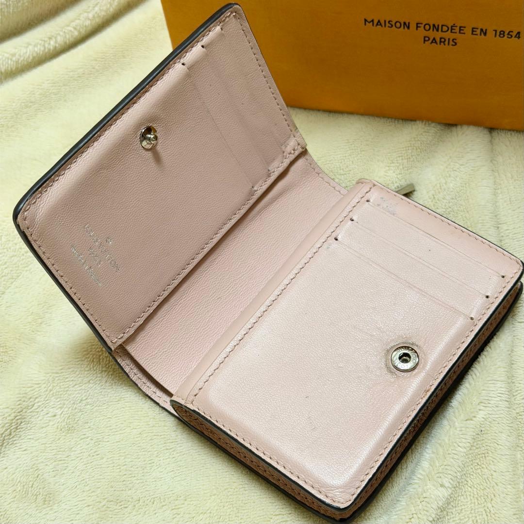 LOUIS VUITTON ピンク 二つ折り財布