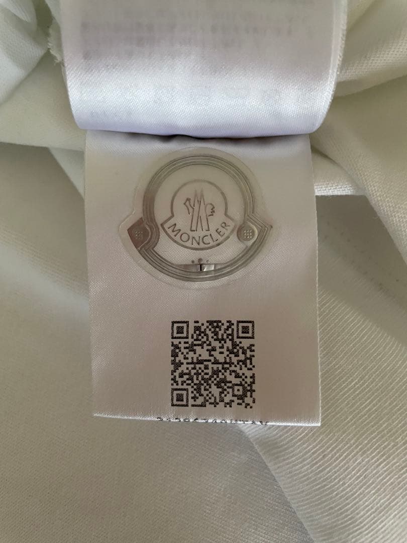 モンクレール　フェルトロゴTシャツ Ｓ