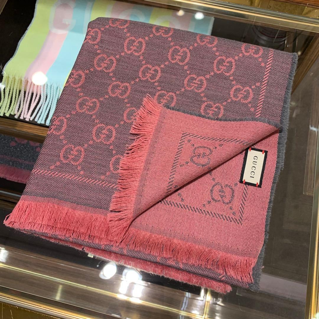大判新品✨GUCCIマフラー❗️箱紙袋セット❗️グッチマフラー　レディース