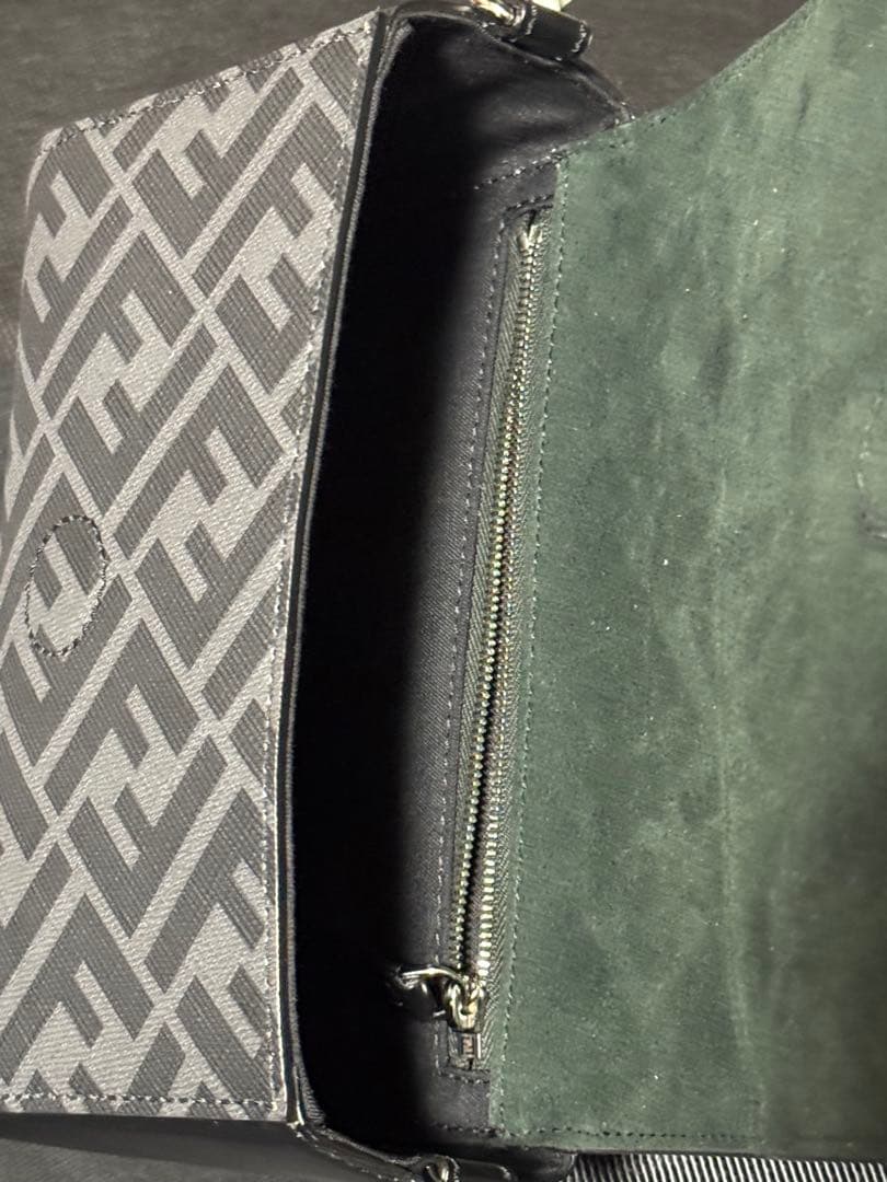 FENDI FF スクエア ショルダーバッグ ブラック