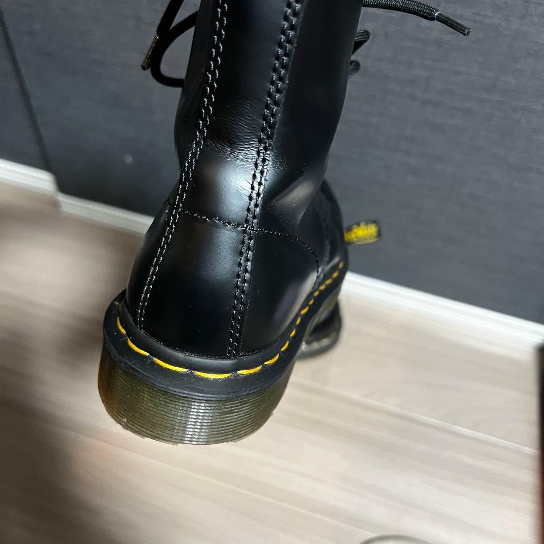 Dr.Martens 1460 8ホールブーツ イエローステッチ UK4