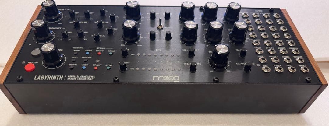 moog labyrinth シンセサイザー　モジュラーシンセ