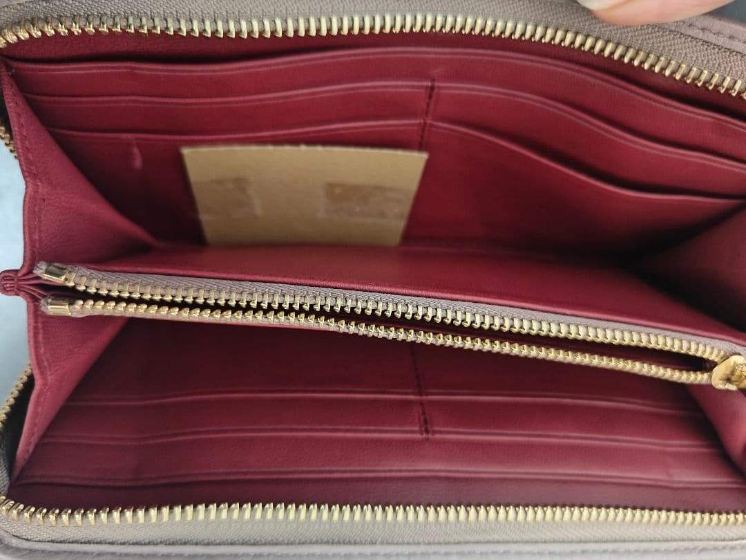 LOEWE ピンク レザー 二つ折り財布