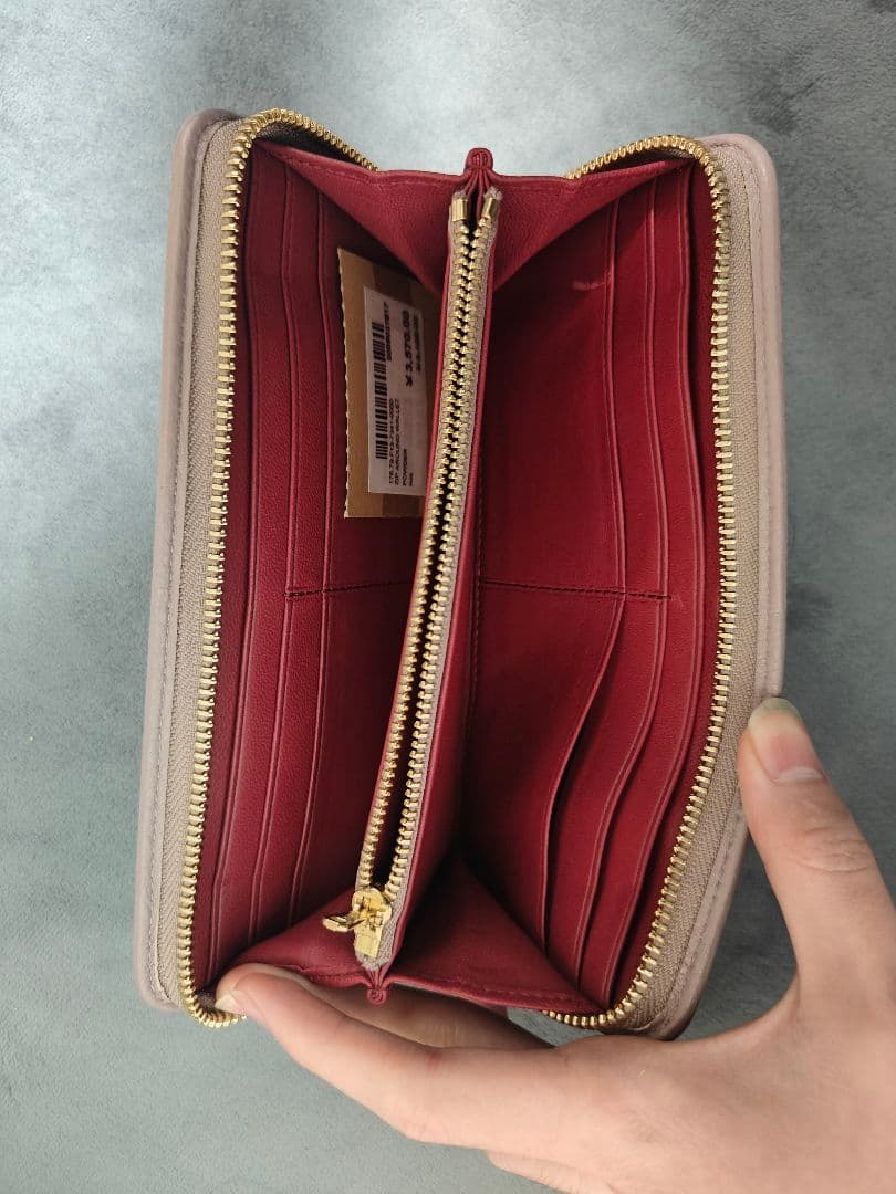 LOEWE ピンク レザー 二つ折り財布