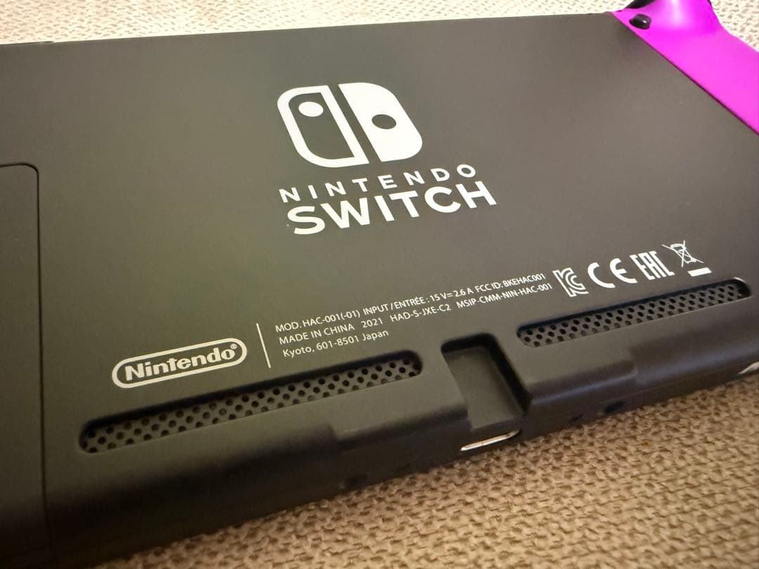 【箱無し】Nintendo Switch 本体(バッテリー強化版)、ソフト4本