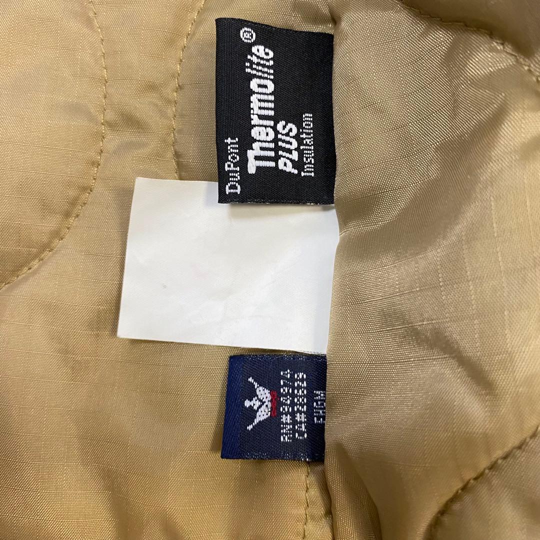 【stussy】　ステューシー　カーキ　ミリタリージャケット　キルティング　中綿