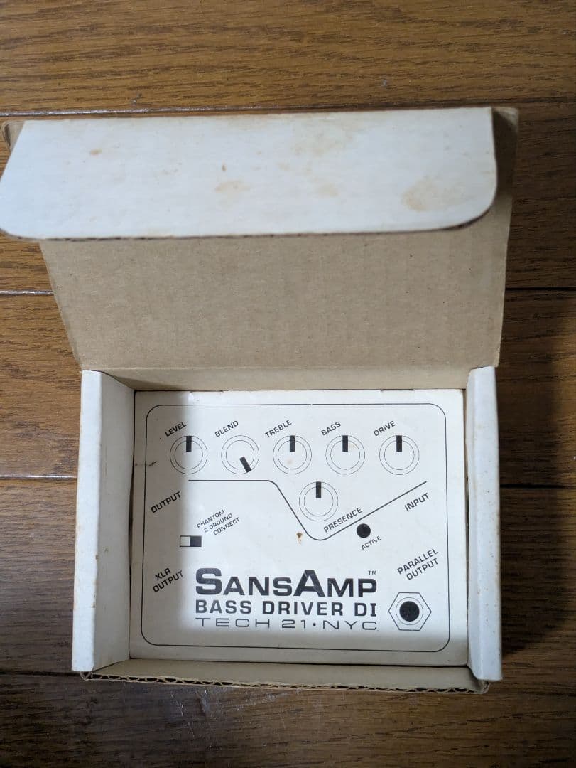 TECH 21 Sans Amp Bass D DI （初期型 前期）