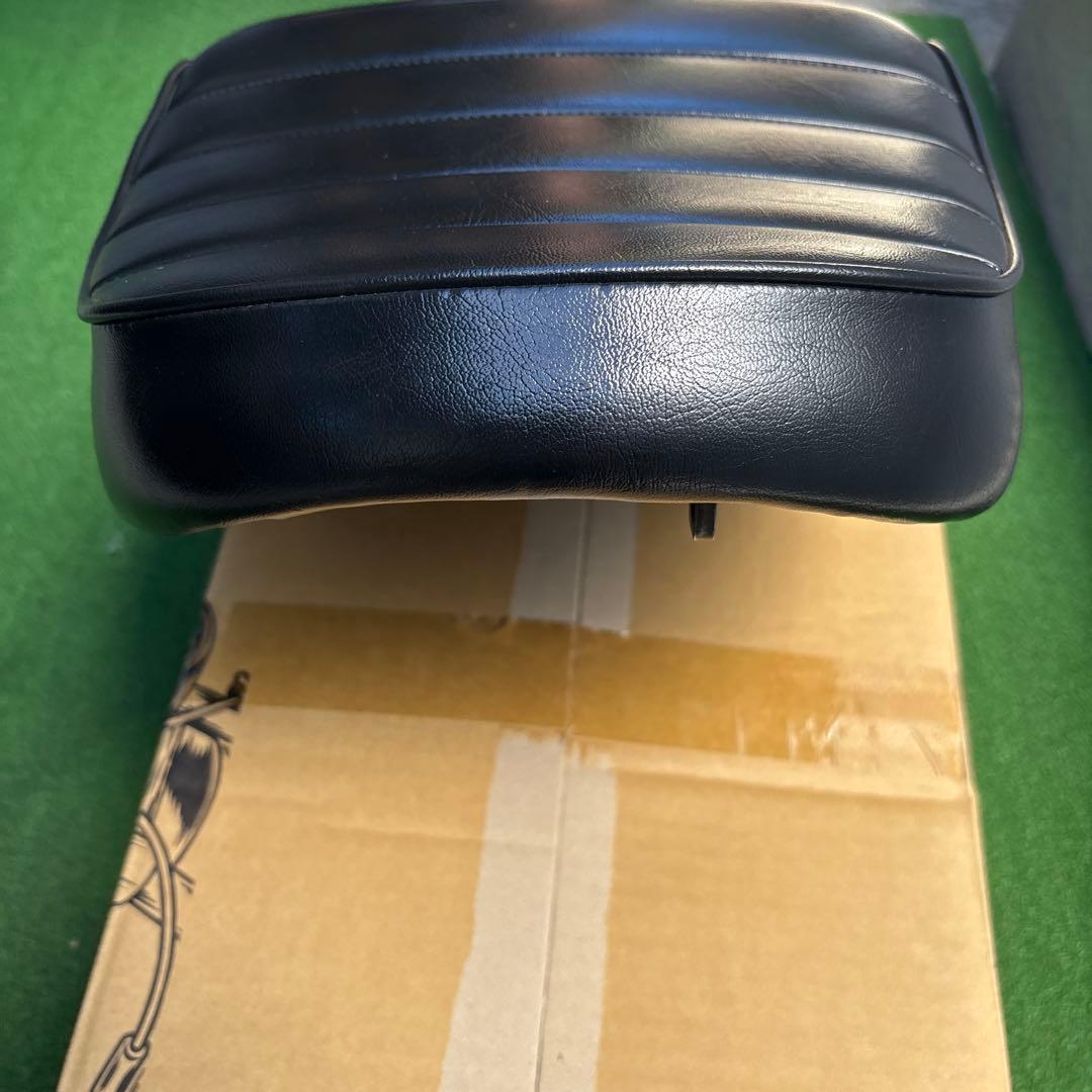 Z900RS 茗荷シート タックロール 艶あり