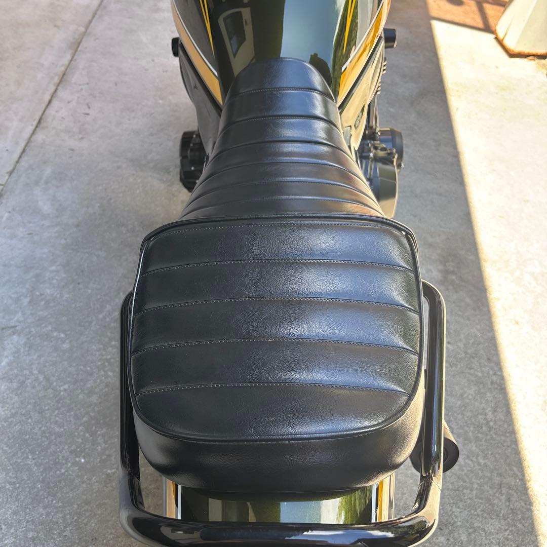 Z900RS 茗荷シート タックロール 艶あり
