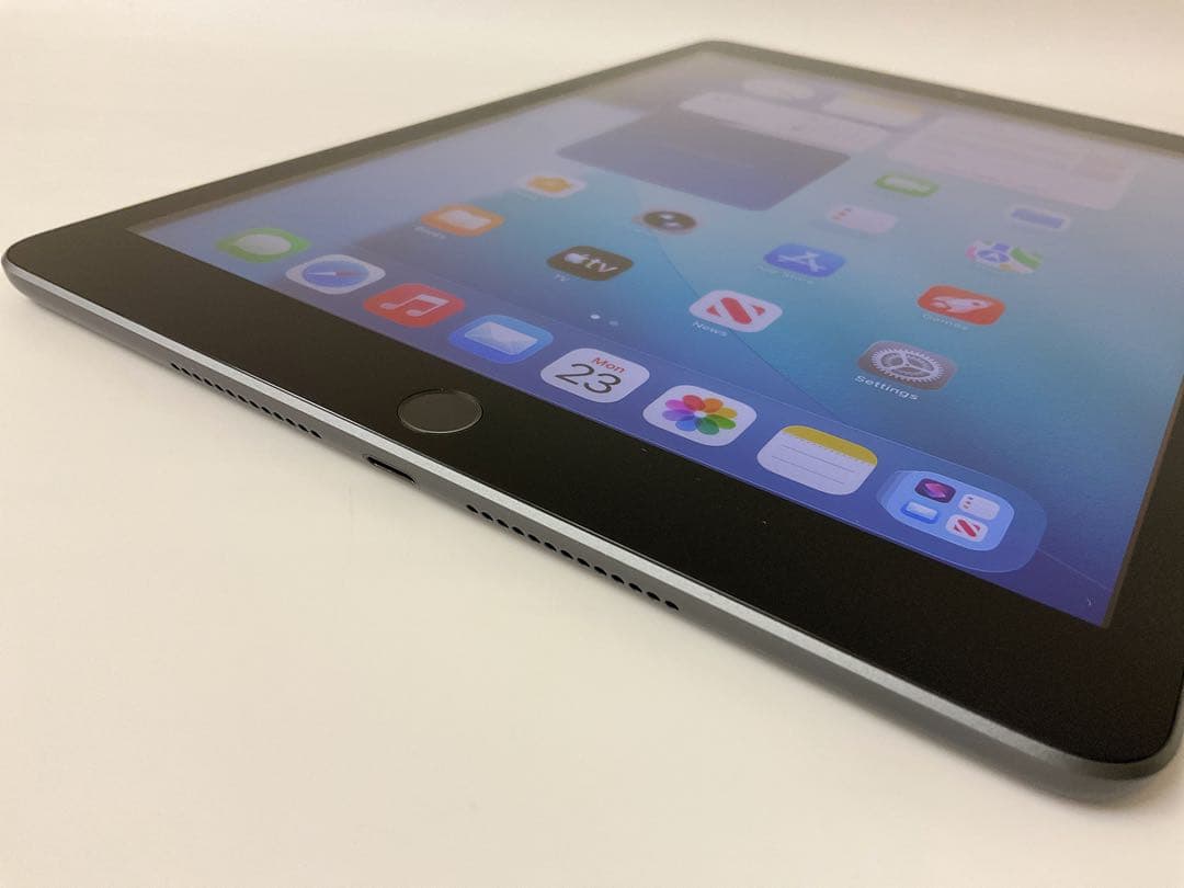 【美品・BT90％】iPad 第8世代 32GB Wifiモデル