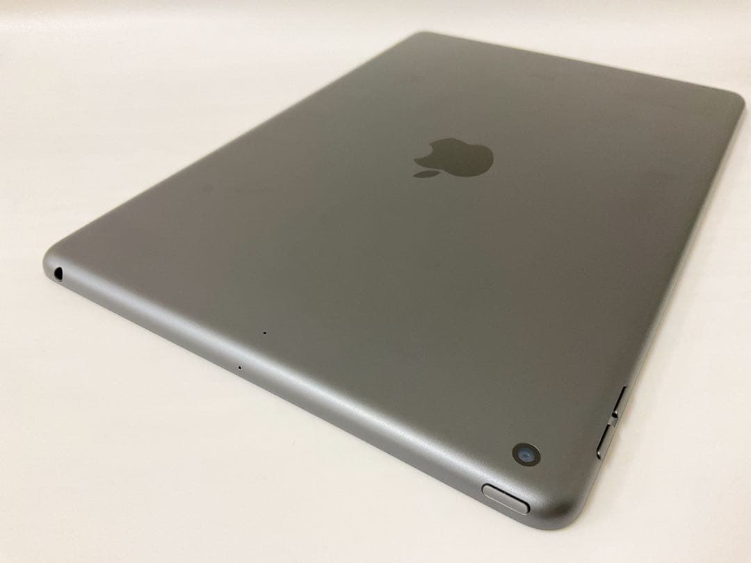 【美品・BT90％】iPad 第8世代 32GB Wifiモデル