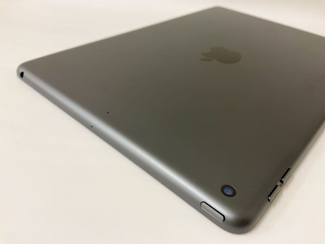 【美品・BT90％】iPad 第8世代 32GB Wifiモデル