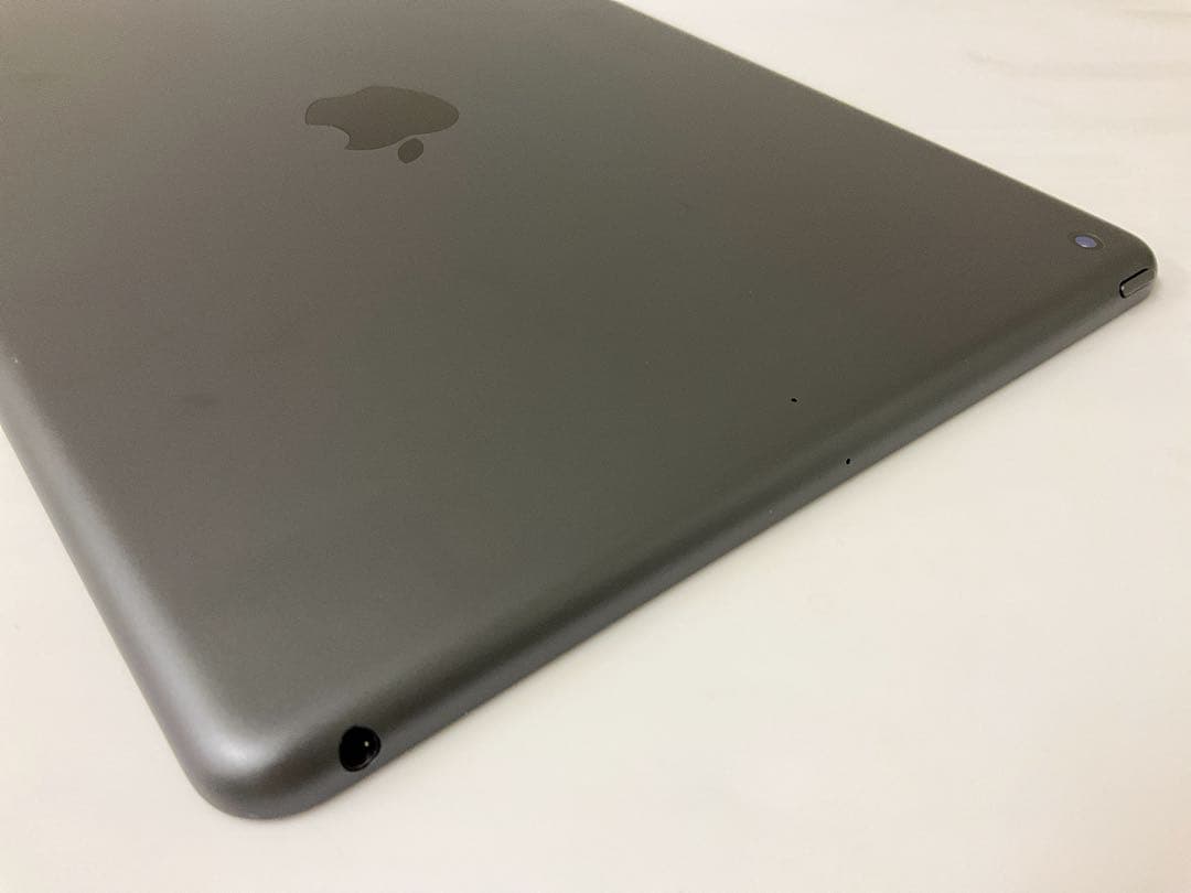 【美品・BT90％】iPad 第8世代 32GB Wifiモデル