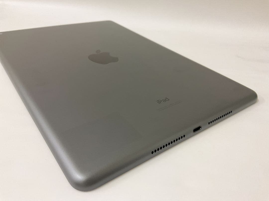 【美品・BT90％】iPad 第8世代 32GB Wifiモデル