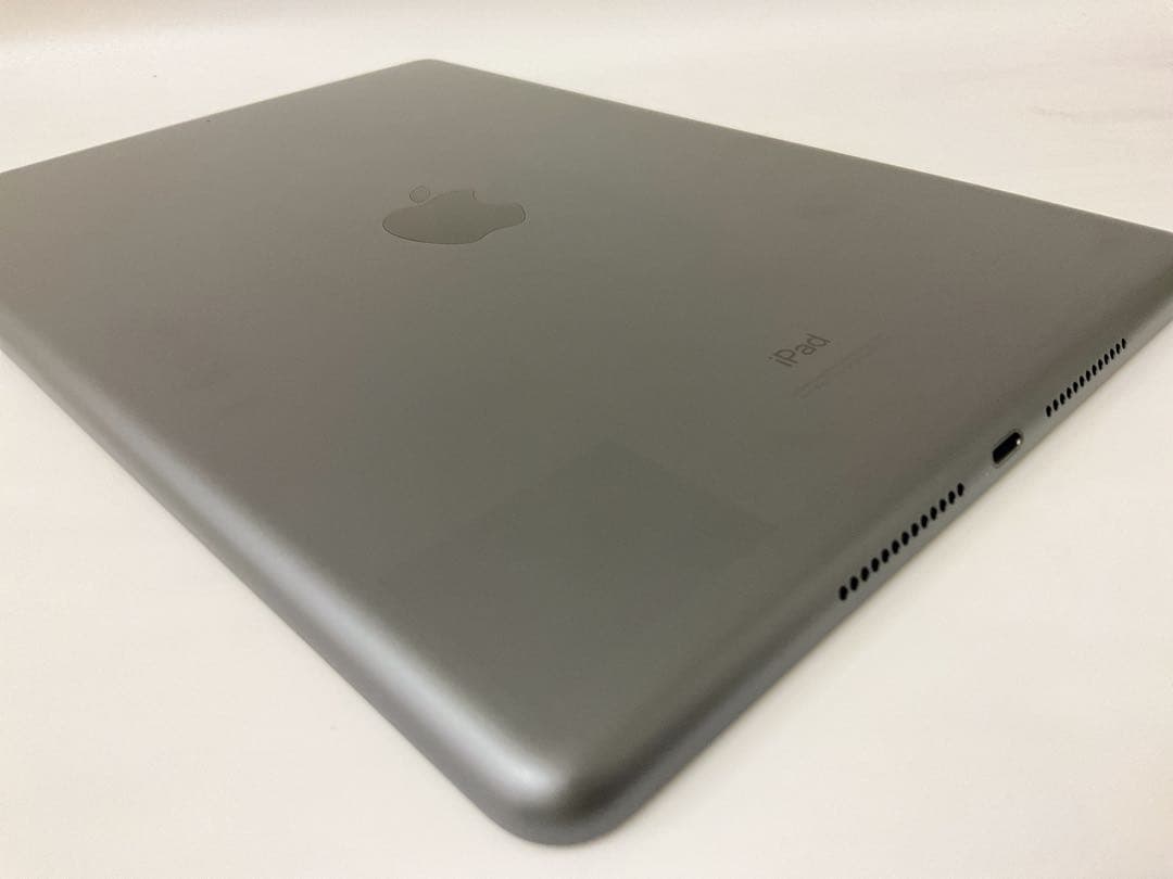 【美品・BT90％】iPad 第8世代 32GB Wifiモデル
