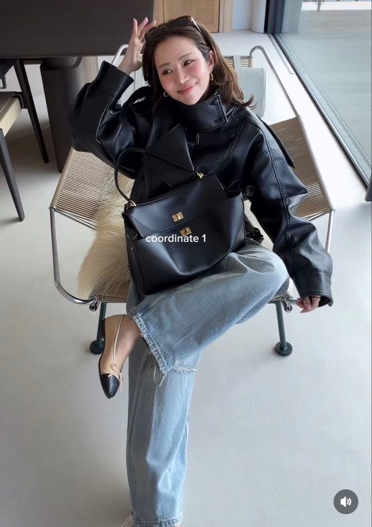 【完売品】ZARA ミッドライズ折り返しウエストデニムパンツ 7号　新品