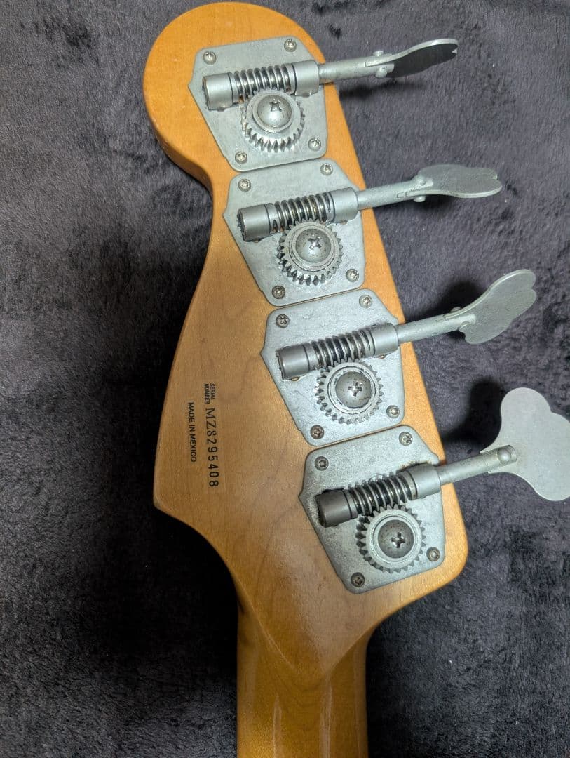 ベース Fender Mexico Road Worn 50's