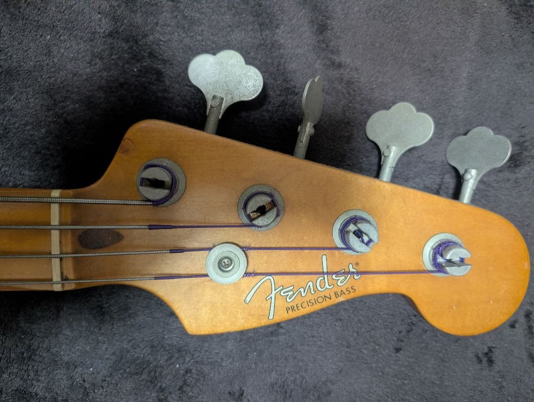 ベース Fender Mexico Road Worn 50's