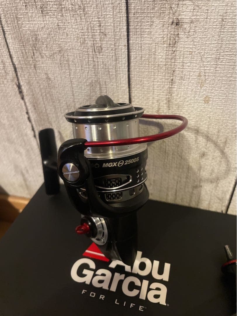 リール REVO MGX THETA 2500S