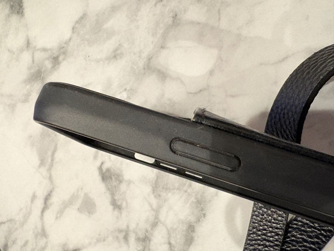 値下げ！BANDOLIER ブラック レザー iPhone15ケース