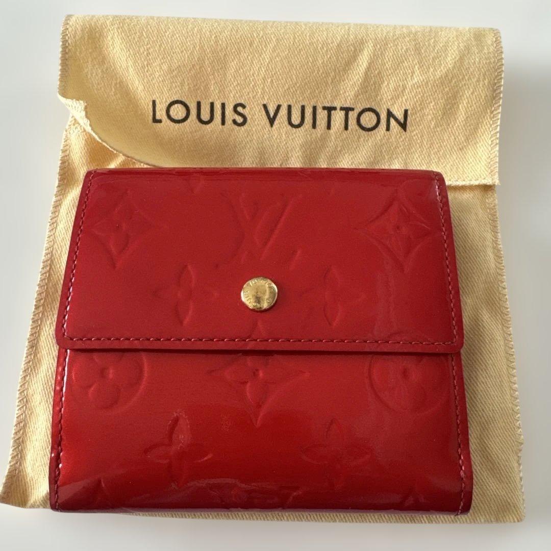 ルイヴィトンヴェルニ財布　レッド　美品
