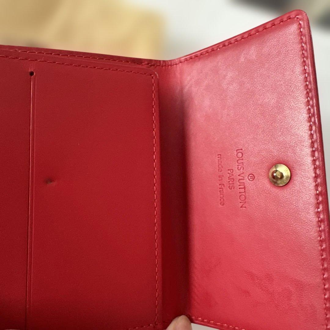 ルイヴィトンヴェルニ財布　レッド　美品