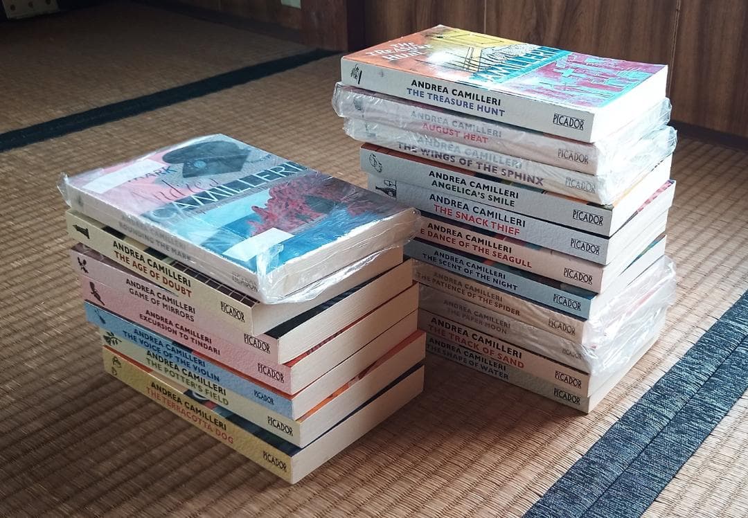 \"An Inspector Montalbano Mystery\" set 英語